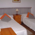 Twin-Bedroom